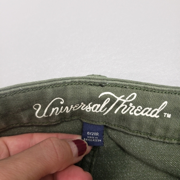Universal threads army green ripped raw hem mid rise jegging womens size 6/28 - Picture 7 of 13